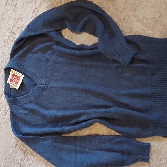 The Little Alpaca's House V Neck Navy Sweater, Size S/M - Picture 1 of 10
